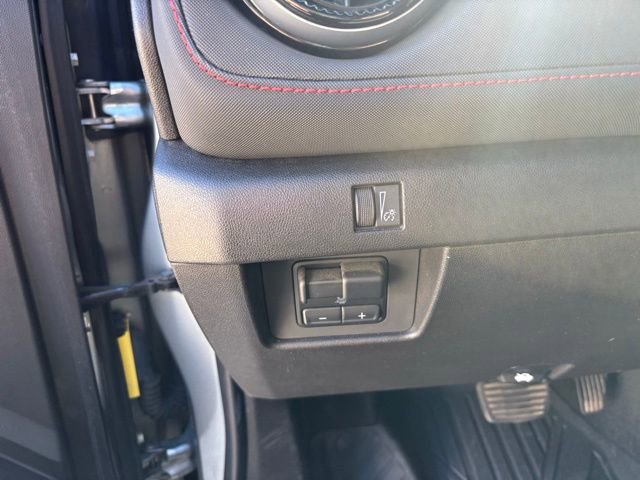 Used 2023 Chevrolet Colorado Z71 w/ Z71 Convenience Package 2 image 31