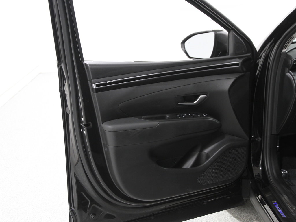 Certified 2024 Hyundai Tucson SE image 4