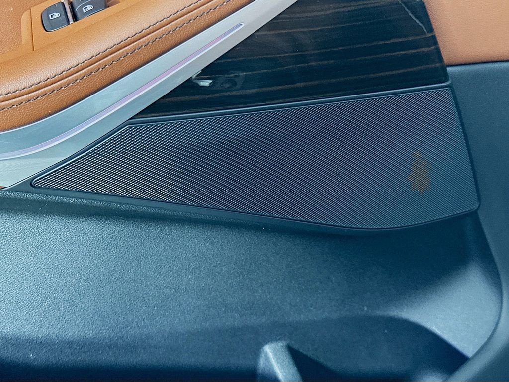 Used 2023 BMW X5 xDrive40i w/ Executive Package image 19