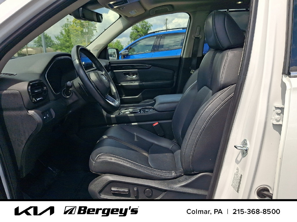 Used 2023 Honda Pilot Touring image 17