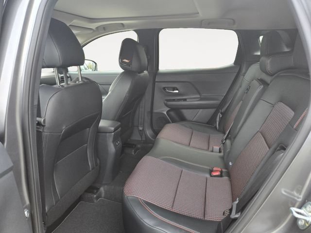 New 2026 Nissan Kicks SR w/ SR Premium Package AWD/4WD image 12