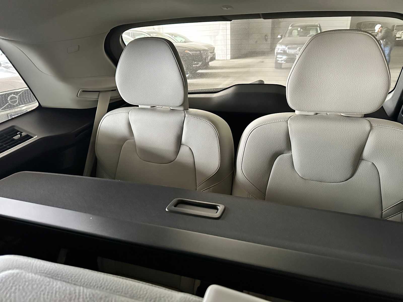 Used 2023 Volvo XC90 B5 Plus w/ Protection Package Premier image 12
