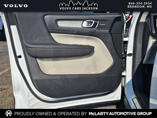 New 2026 Volvo XC40 B5 Ultra w/ Protection Package Premier AWD/4WD image 15