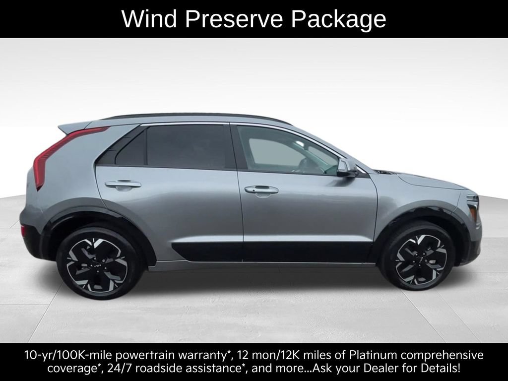 Certified 2024 Kia Niro Wind w/ Wind Preserve Package FWD image 11