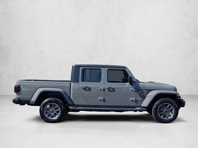 Used 2021 Jeep Gladiator Overland AWD/4WD image 4