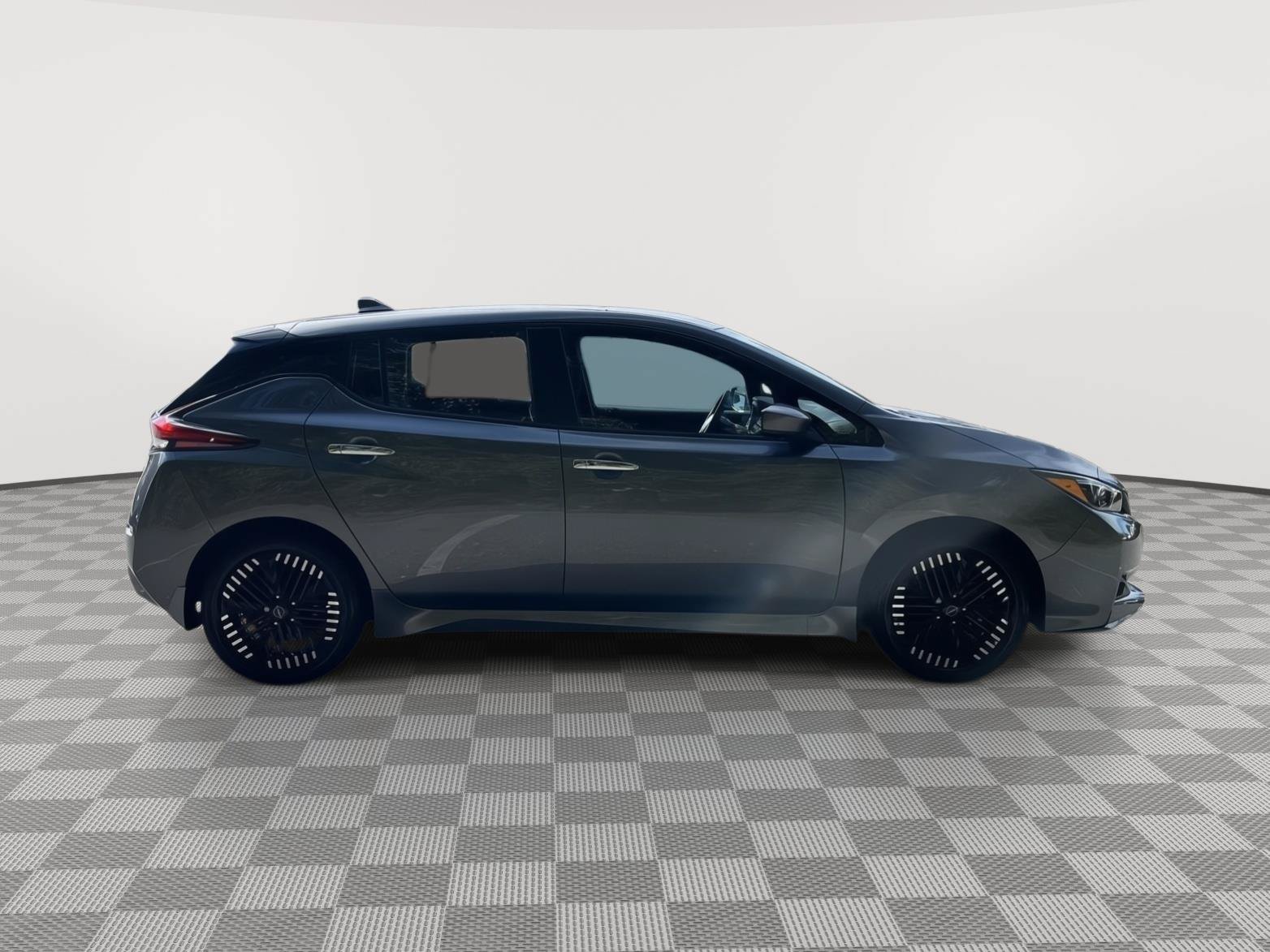 Certified 2025 Nissan Leaf SV Plus FWD image 4