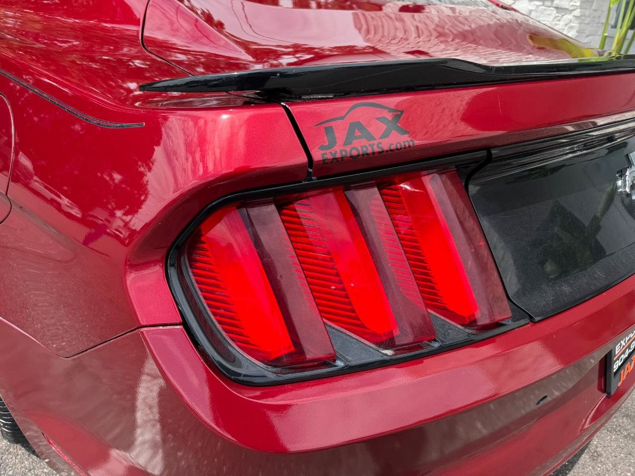 Used 2017 Ford Mustang Coupe RWD image 7