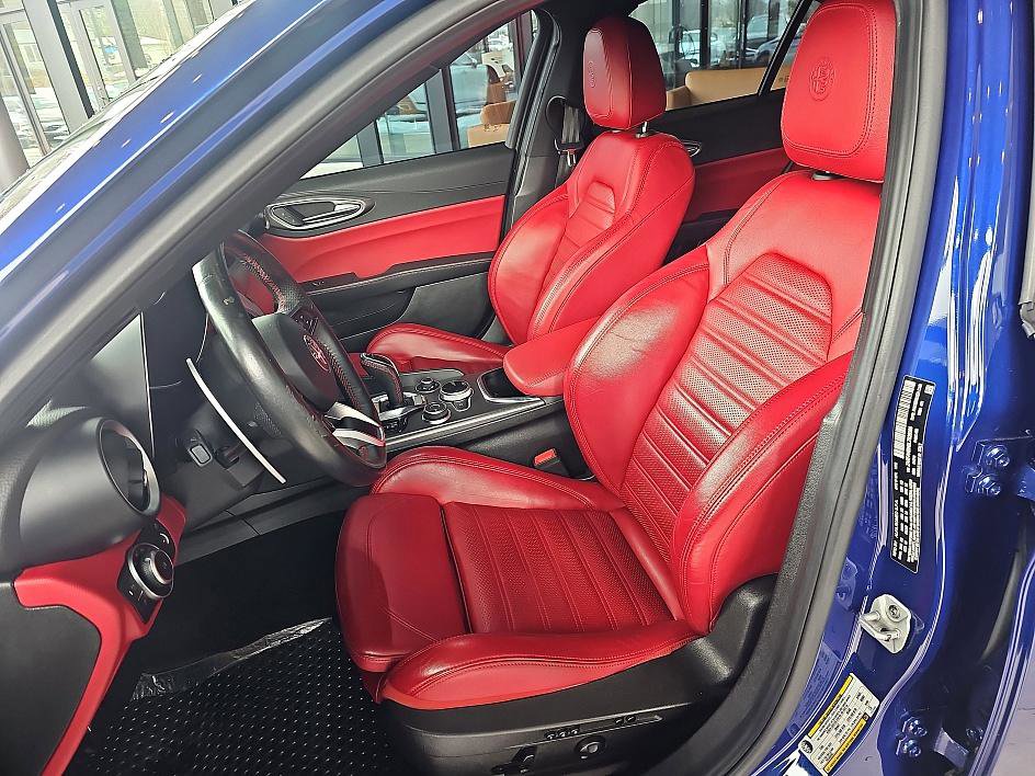 Used 2020 Alfa Romeo Giulia Ti Sport image 15