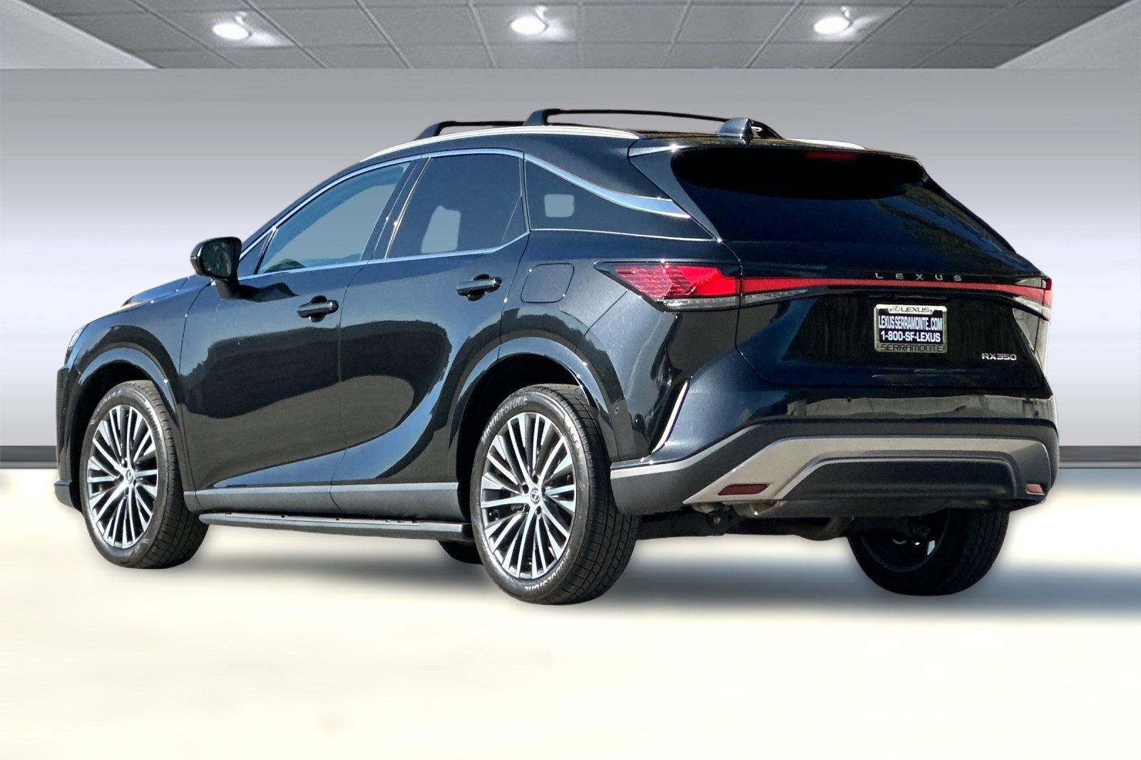 Used 2024 Lexus RX 350 FWD image 3