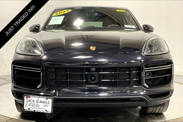 Used 2022 Porsche Cayenne Turbo image 3