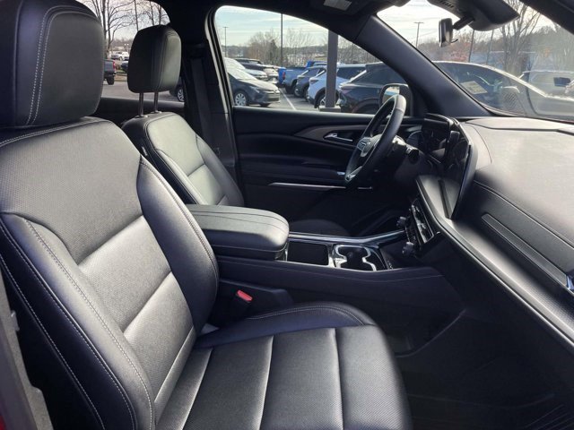 Certified 2025 Chevrolet Traverse LT w/ LPO, Floor Liner Package image 12