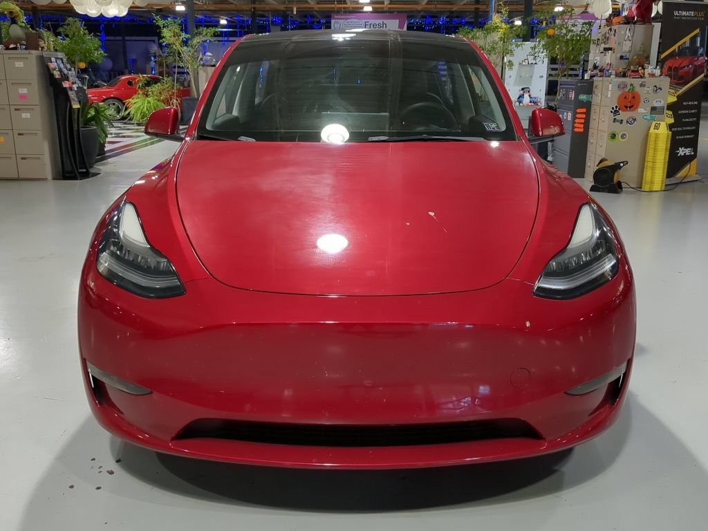 Used 2022 Tesla Model Y Long Range AWD/4WD image 3