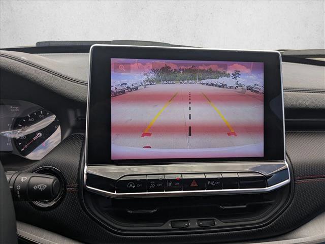 Used 2025 Jeep Compass Trailhawk image 14