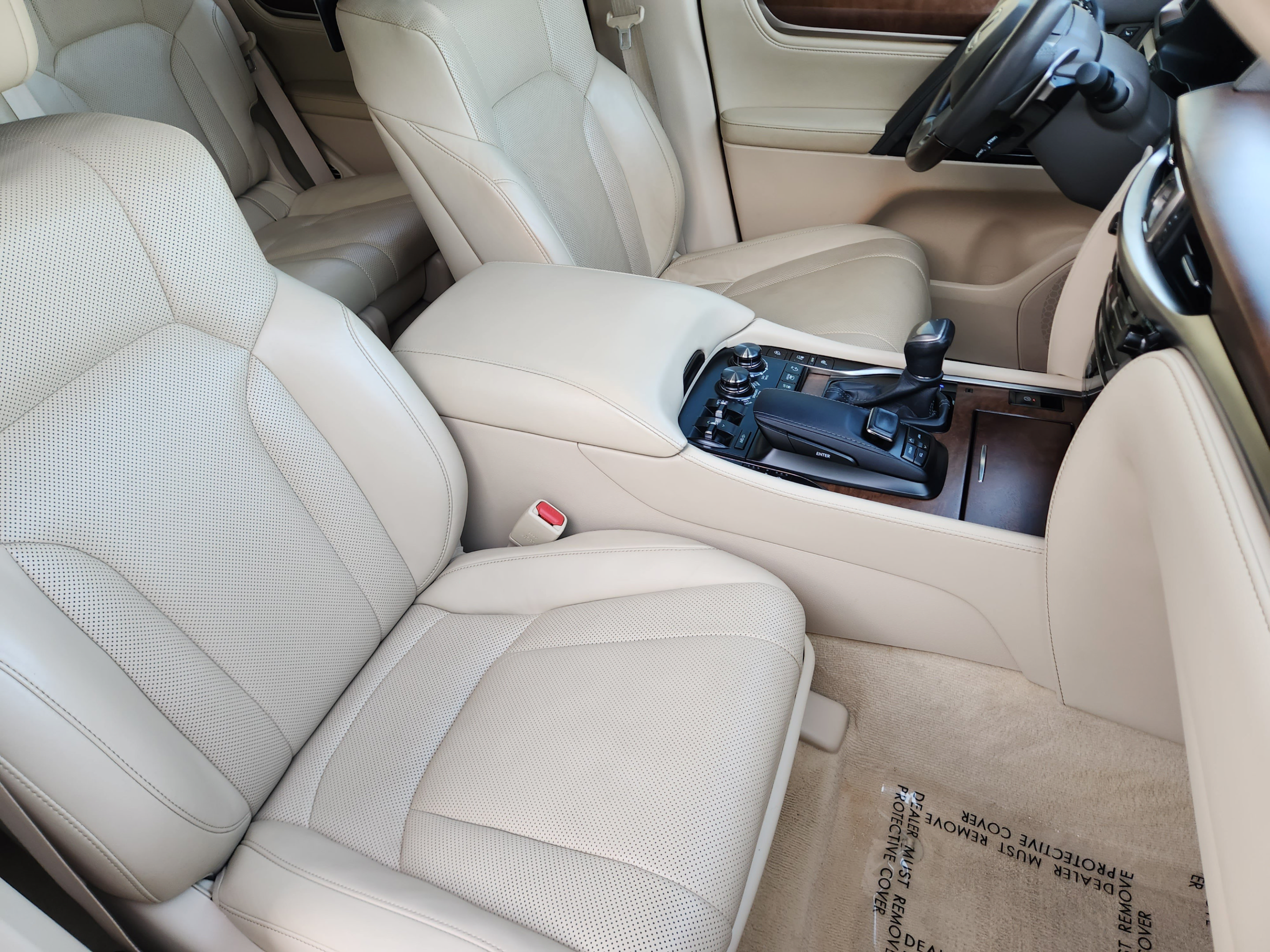 Used 2016 Lexus LX 570 4WD w/ Luxury Package image 8