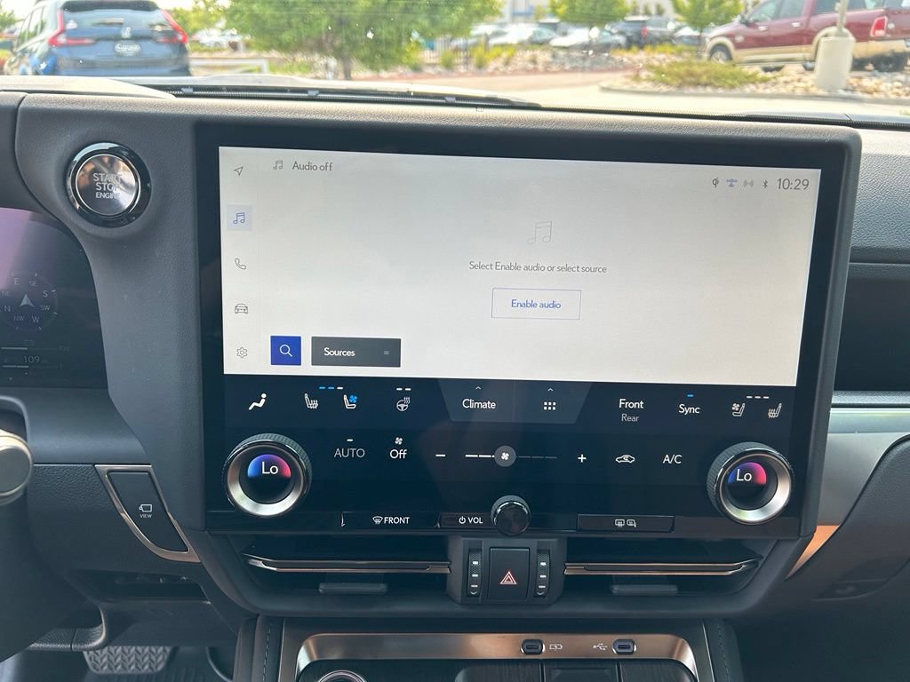Used 2025 Lexus GX 550 w/ Accessory Package (2T) AWD/4WD image 21