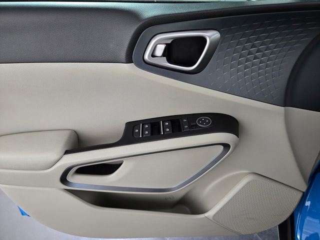Used 2023 Kia Soul EX image 29