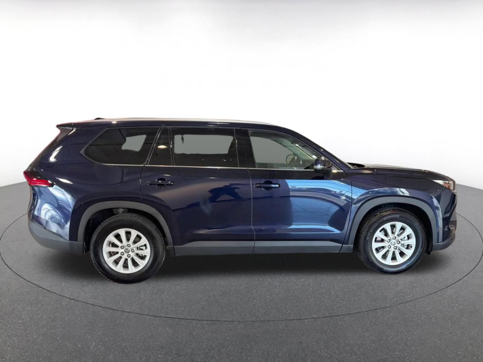 Used 2025 Toyota Grand Highlander FWD image 17