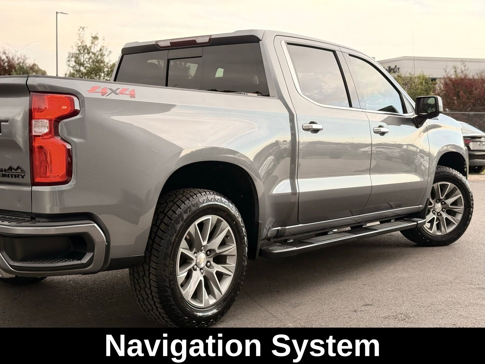 Used 2022 Chevrolet Silverado 1500 High Country w/ LPO, Dark Essentials Package image 5