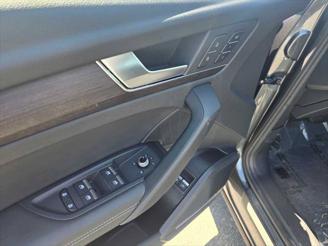 Used 2023 Audi Q5 e Prestige w/ Prestige Package AWD/4WD image 22