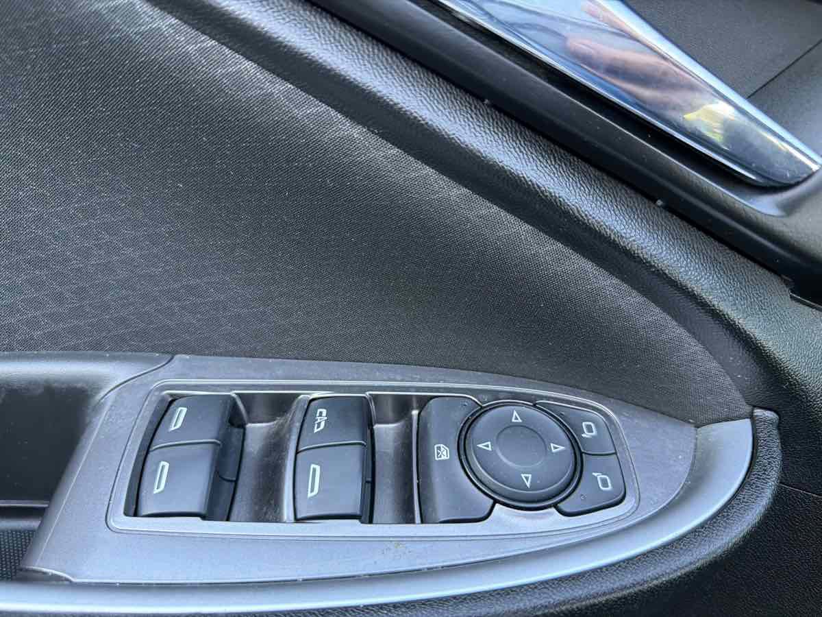 Used 2023 Chevrolet Malibu LT image 29