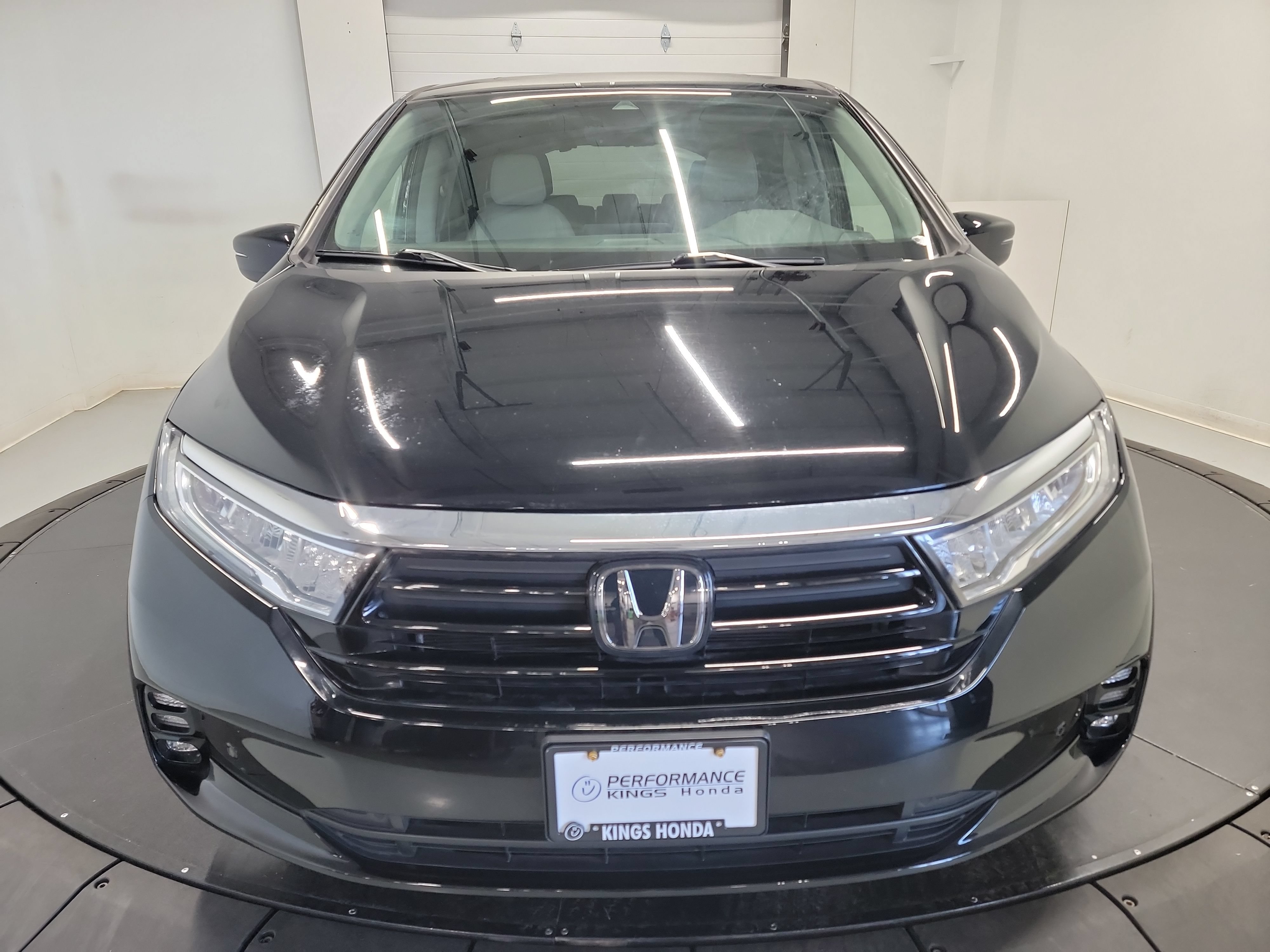 Used 2022 Honda Odyssey Touring image 2