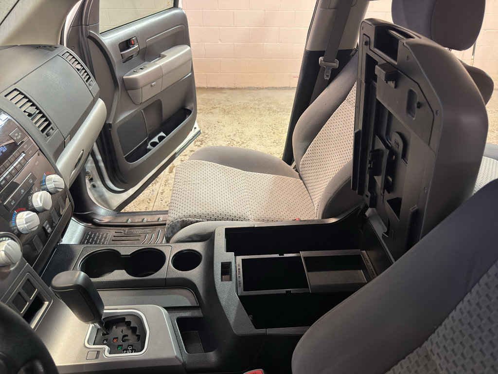 Used 2012 Toyota Tundra 4x4 CrewMax w/ Tow Pkg image 19