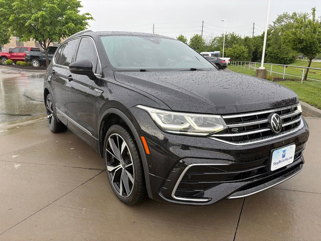Used 2022 Volkswagen Tiguan SEL R-Line AWD/4WD image 2