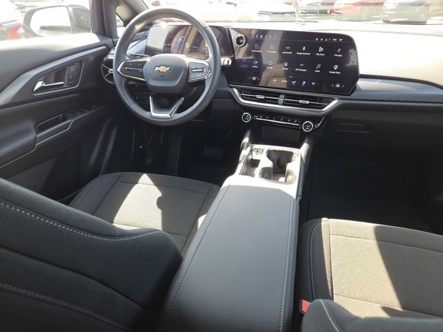 New 2026 Chevrolet Equinox EV LT image 24