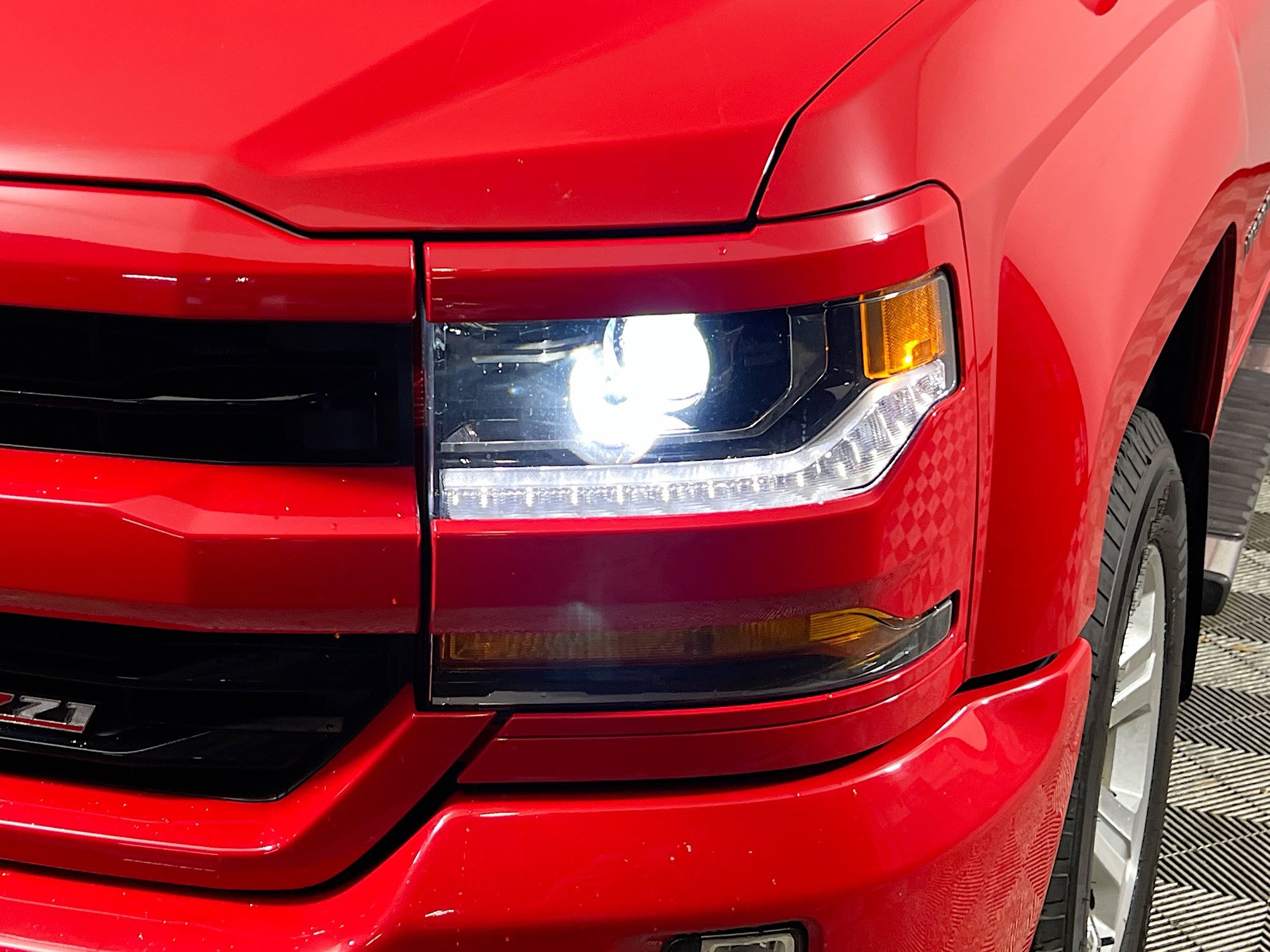 Used 2018 Chevrolet Silverado 1500 LT w/ All Star Edition image 12