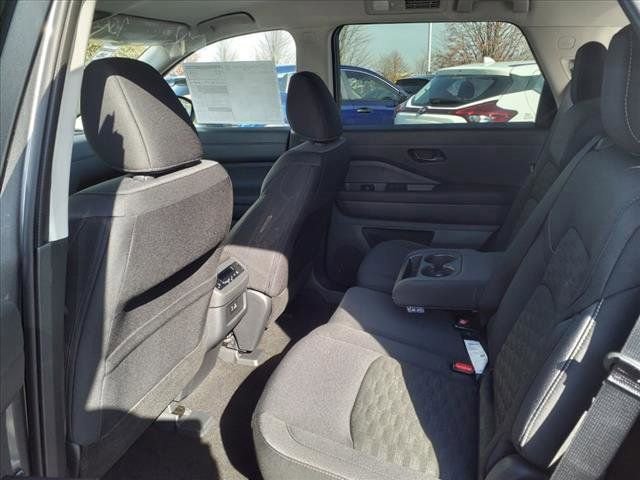 New 2025 Nissan Pathfinder SV image 29
