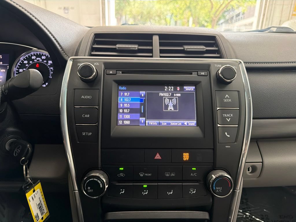 Used 2017 Toyota Camry FWD image 30