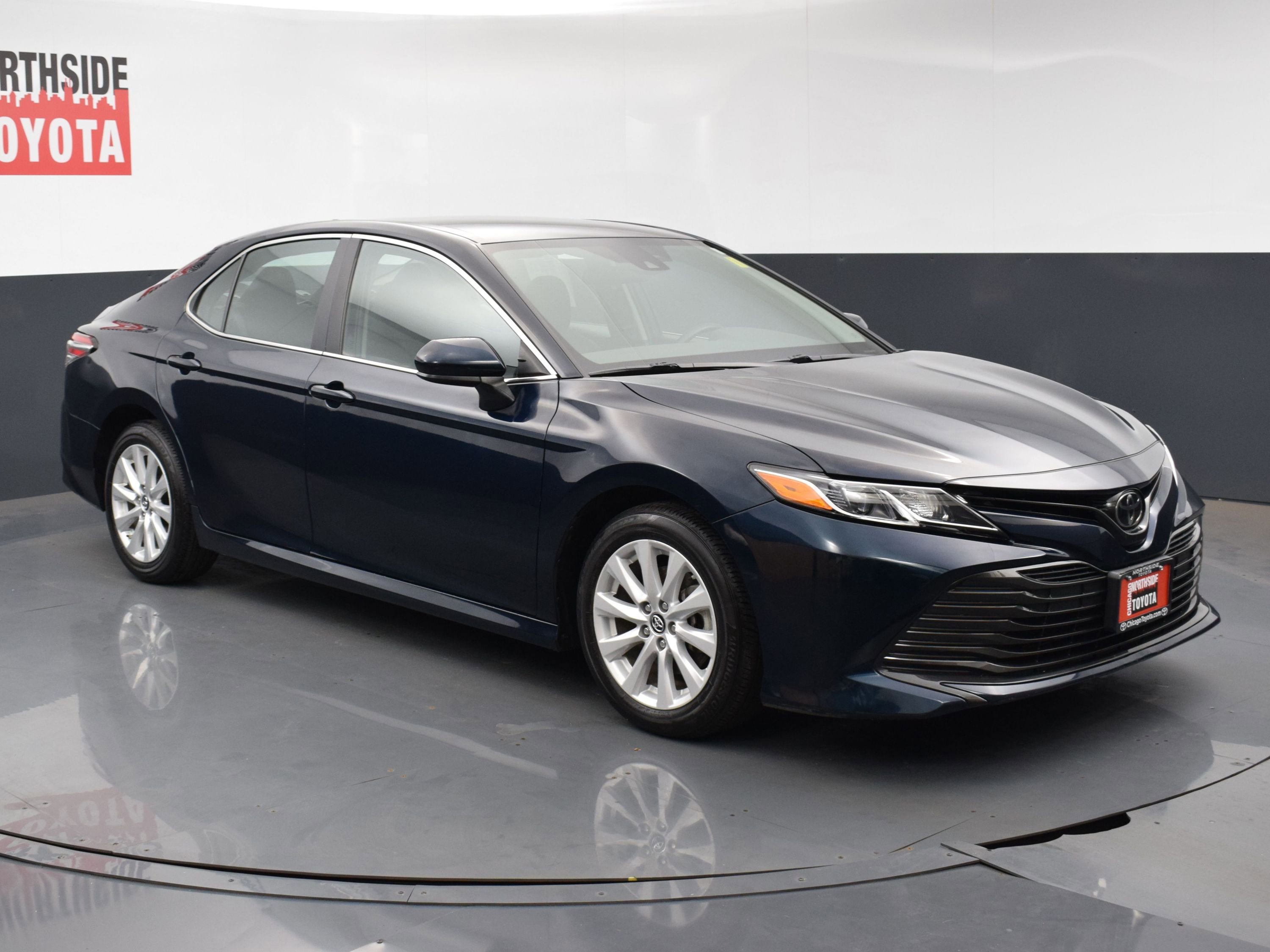 Used 2019 Toyota Camry LE image 6