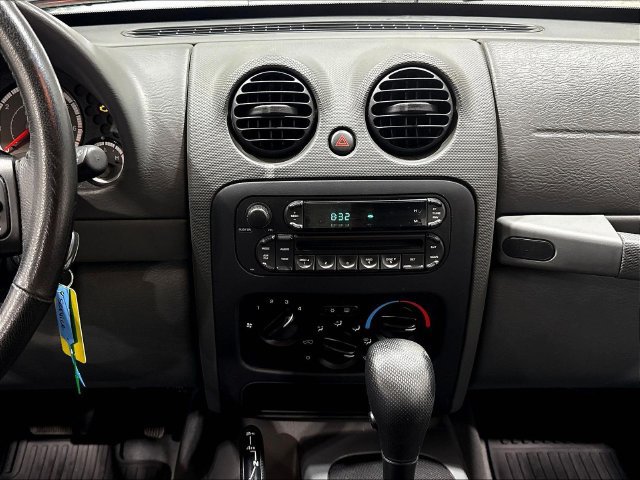 Used 2007 Jeep Liberty Sport AWD/4WD image 13