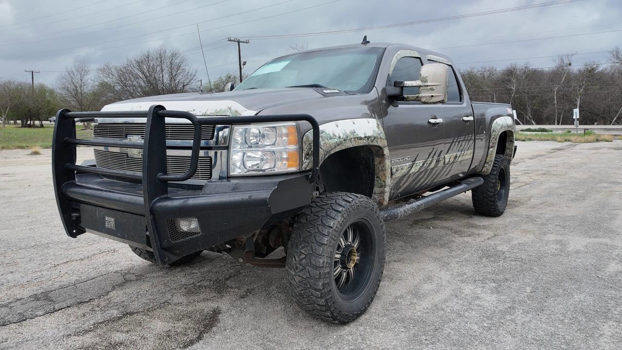 Used 2013 Chevrolet Silverado 2500 LT w/ Interior Plus Package image 12