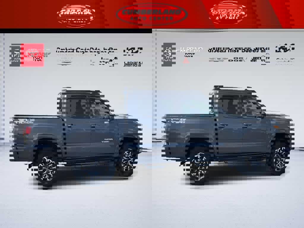 Used 2021 Toyota Tacoma TRD Sport w/ TRD Premium Sport Package image 9