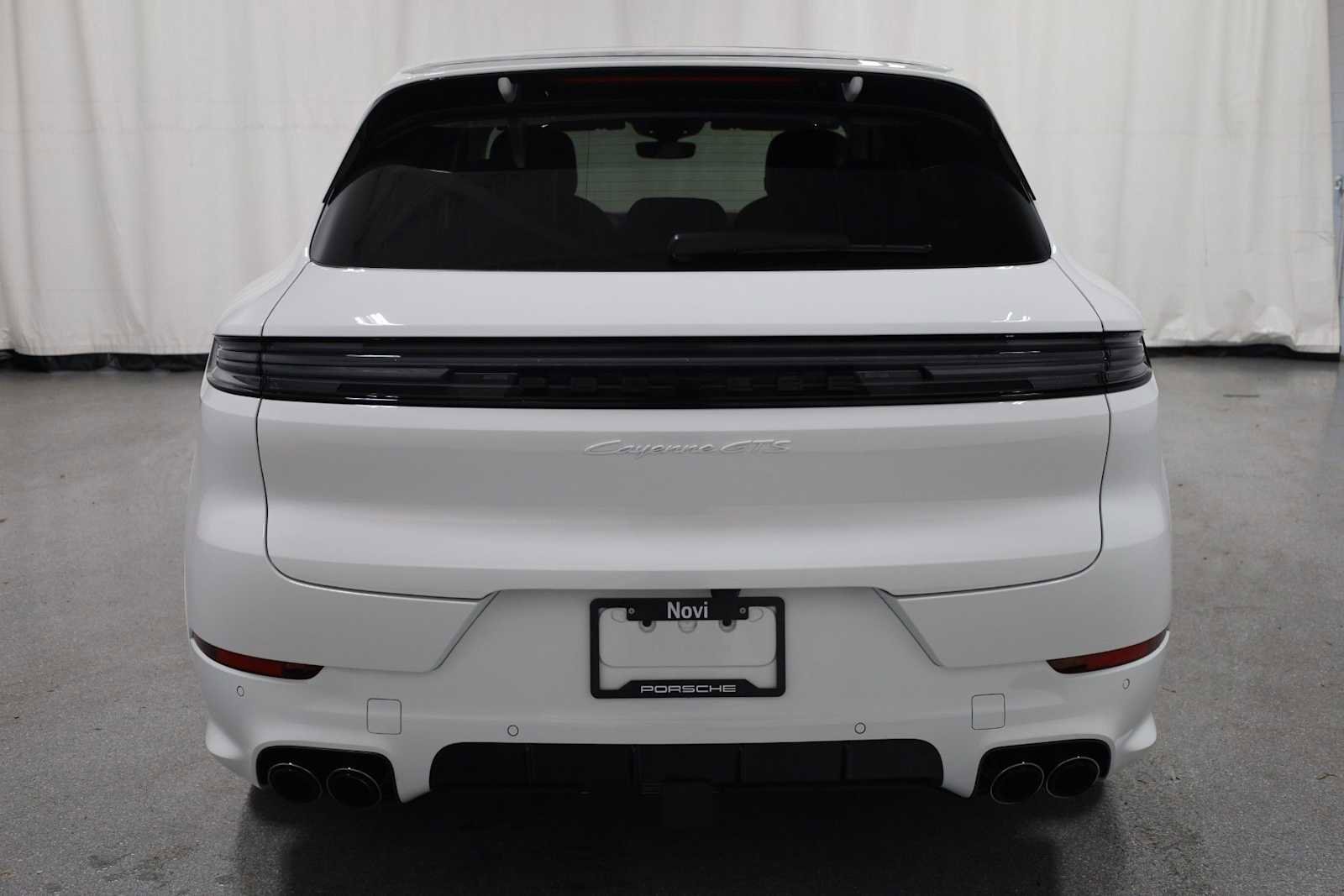 New 2025 Porsche Cayenne GTS image 7