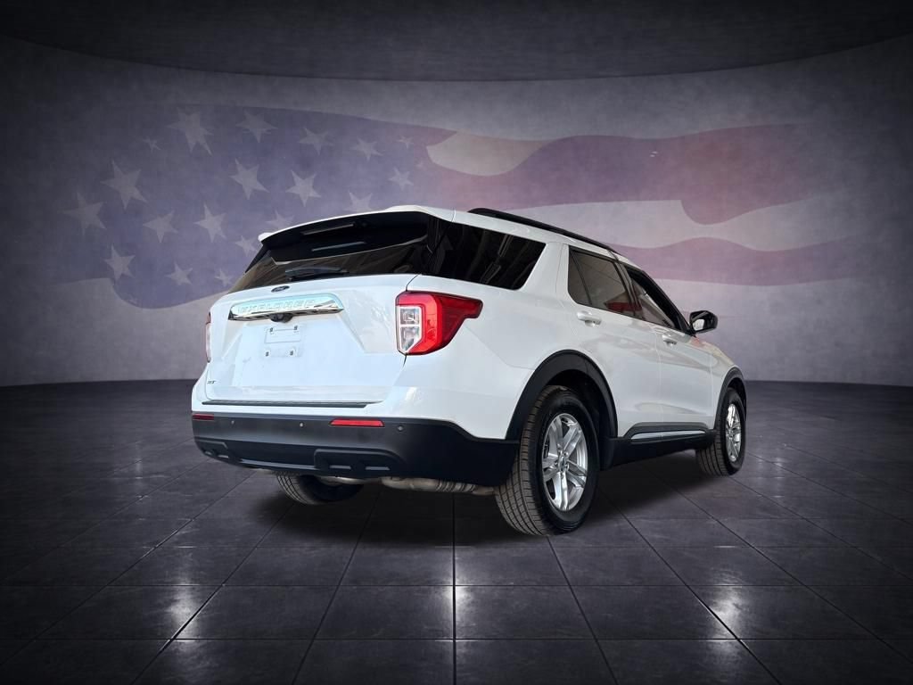 Used 2023 Ford Explorer XLT RWD image 3