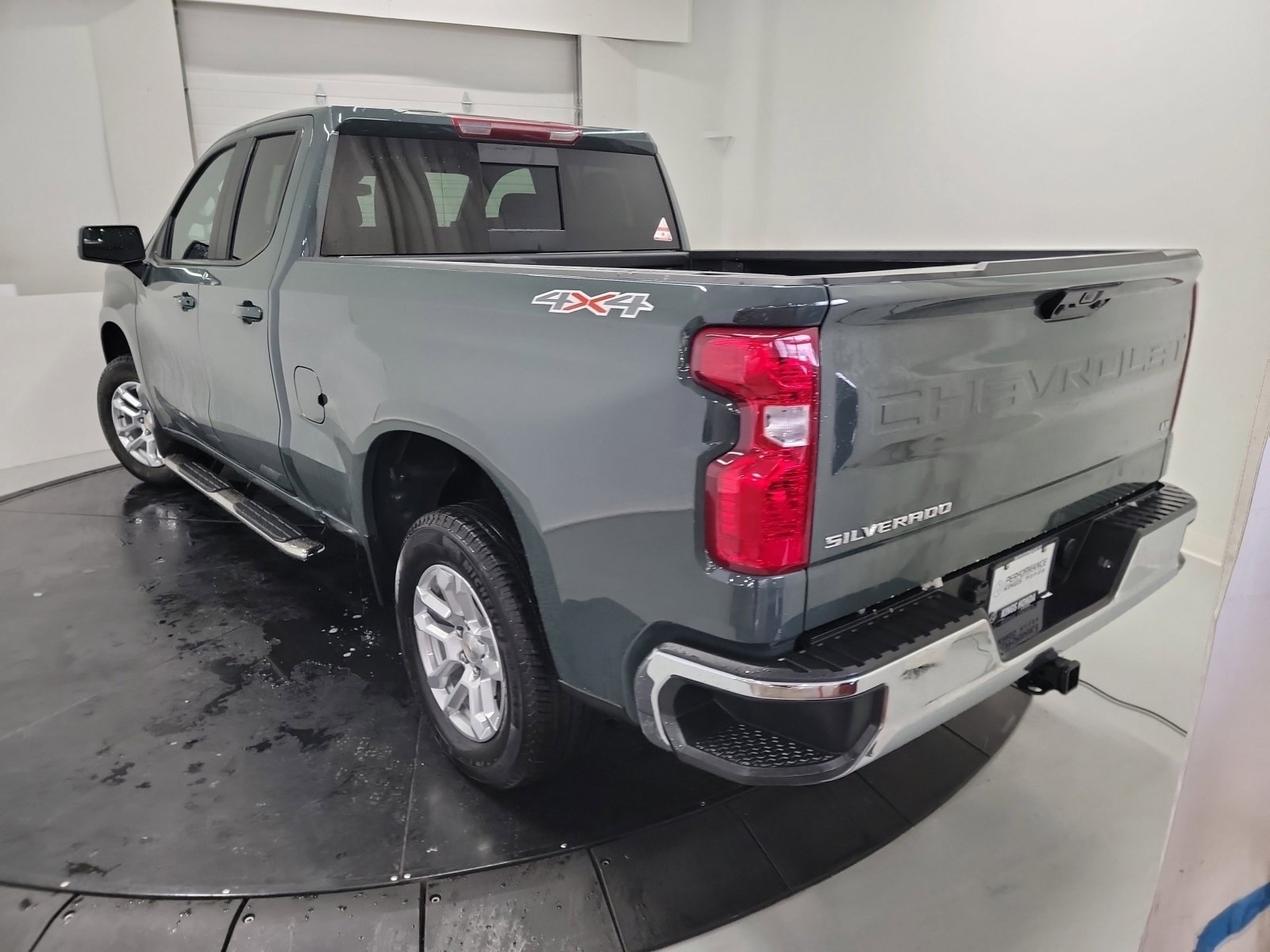 Used 2025 Chevrolet Silverado 1500 LT w/ Convenience Package II image 6