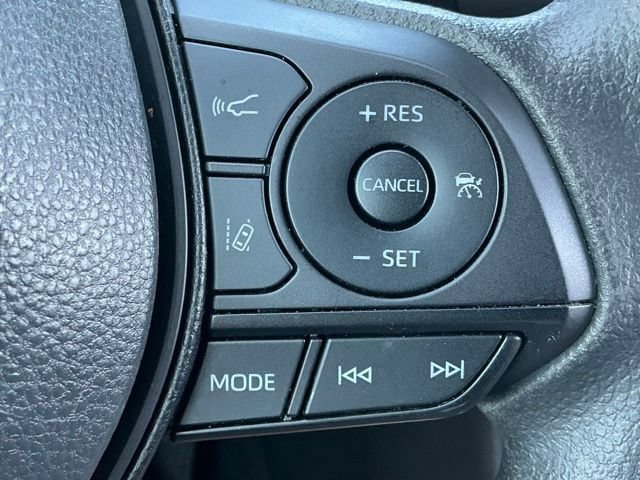 Used 2024 Toyota RAV4 XLE FWD image 27