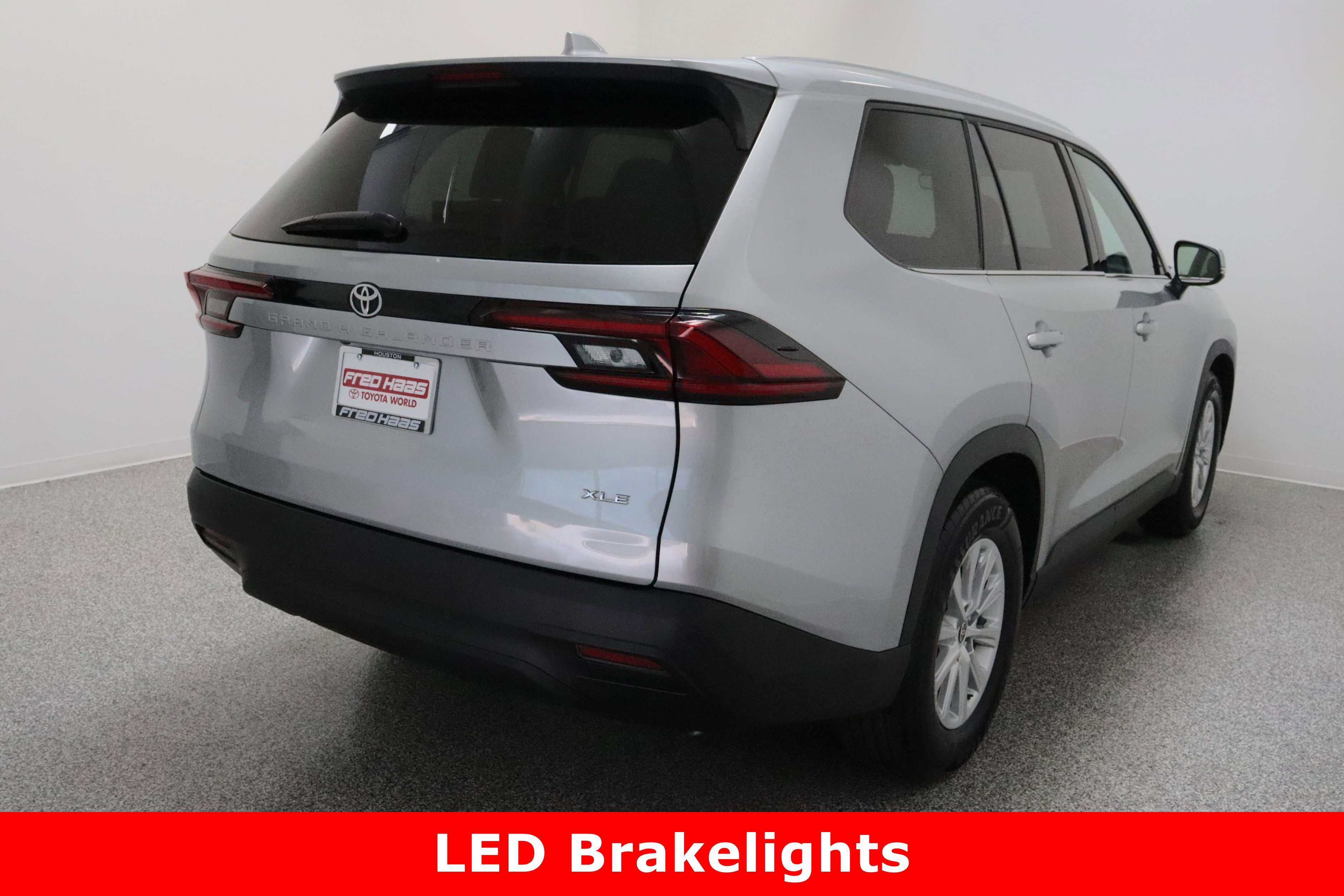 Used 2025 Toyota Grand Highlander FWD image 7