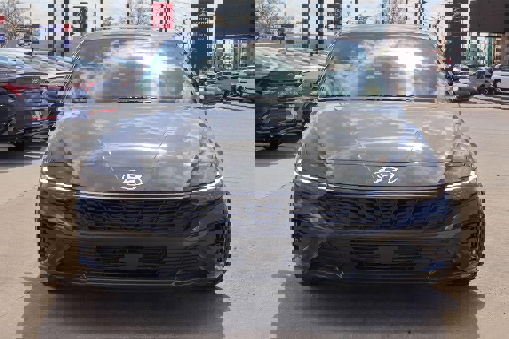 New 2026 Hyundai Elantra Limited image 27