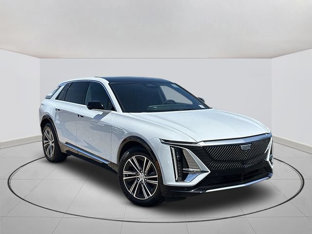 New 2026 Cadillac Lyriq Luxury w/ LPO, Floor Liner Package