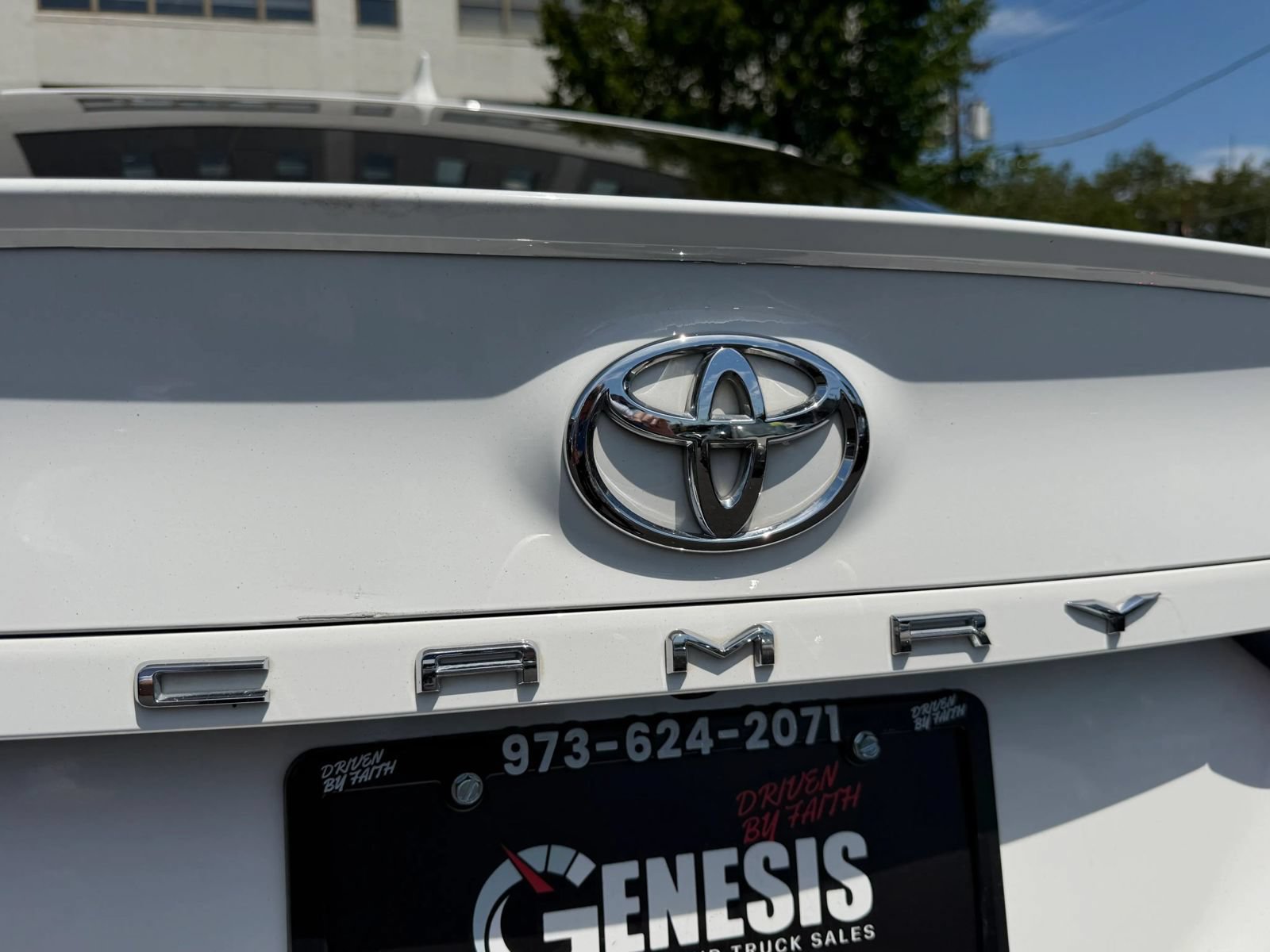 Used 2021 Toyota Camry SE FWD image 10