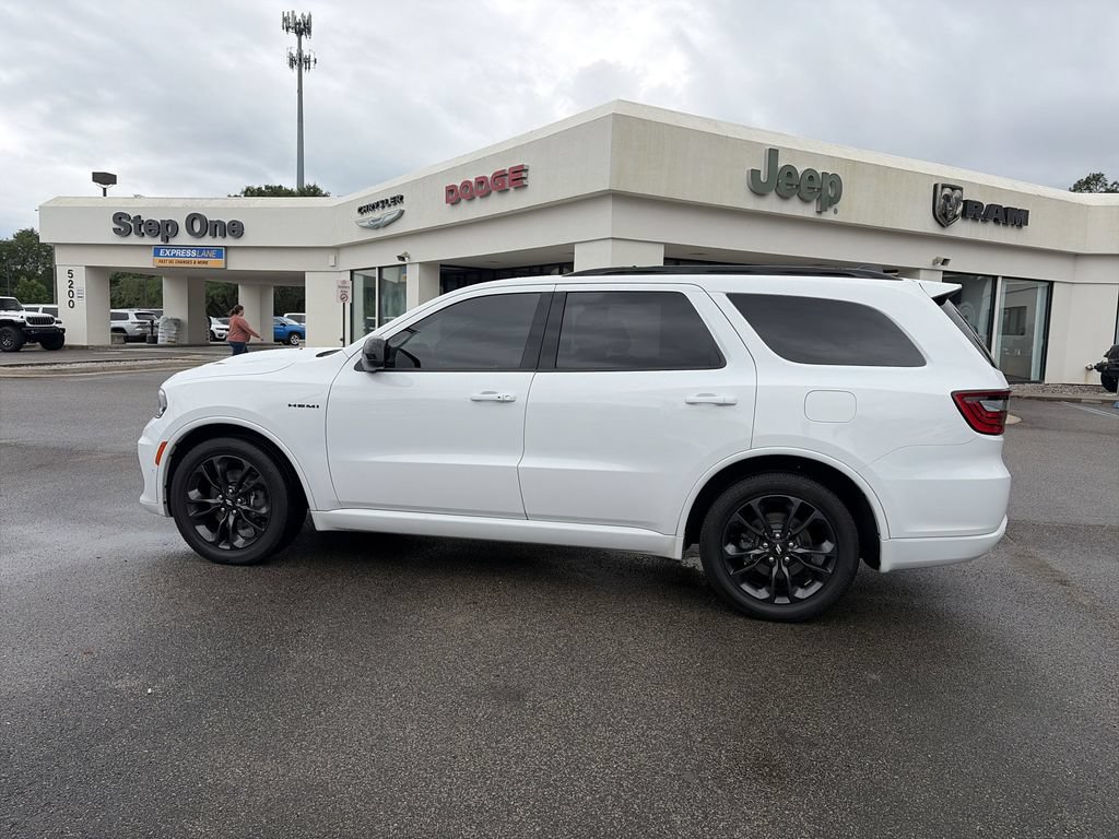 Used 2025 Dodge Durango R/T w/ Blacktop Package AWD/4WD image 3