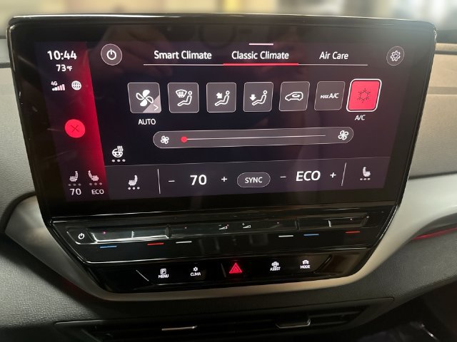 Certified 2022 Volkswagen ID.4 Pro S w/ Gradient Package AWD/4WD image 18
