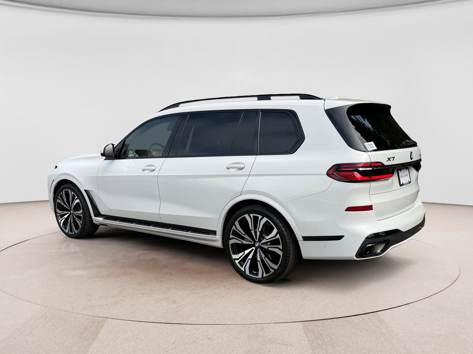 Used 2023 BMW X7 xDrive40i w/ Executive Package AWD/4WD image 3