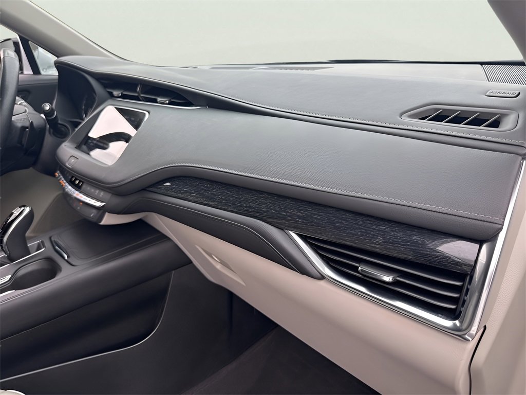 Certified 2022 Cadillac XT4 Premium Luxury w/ Enhanced Visibility Package image 18