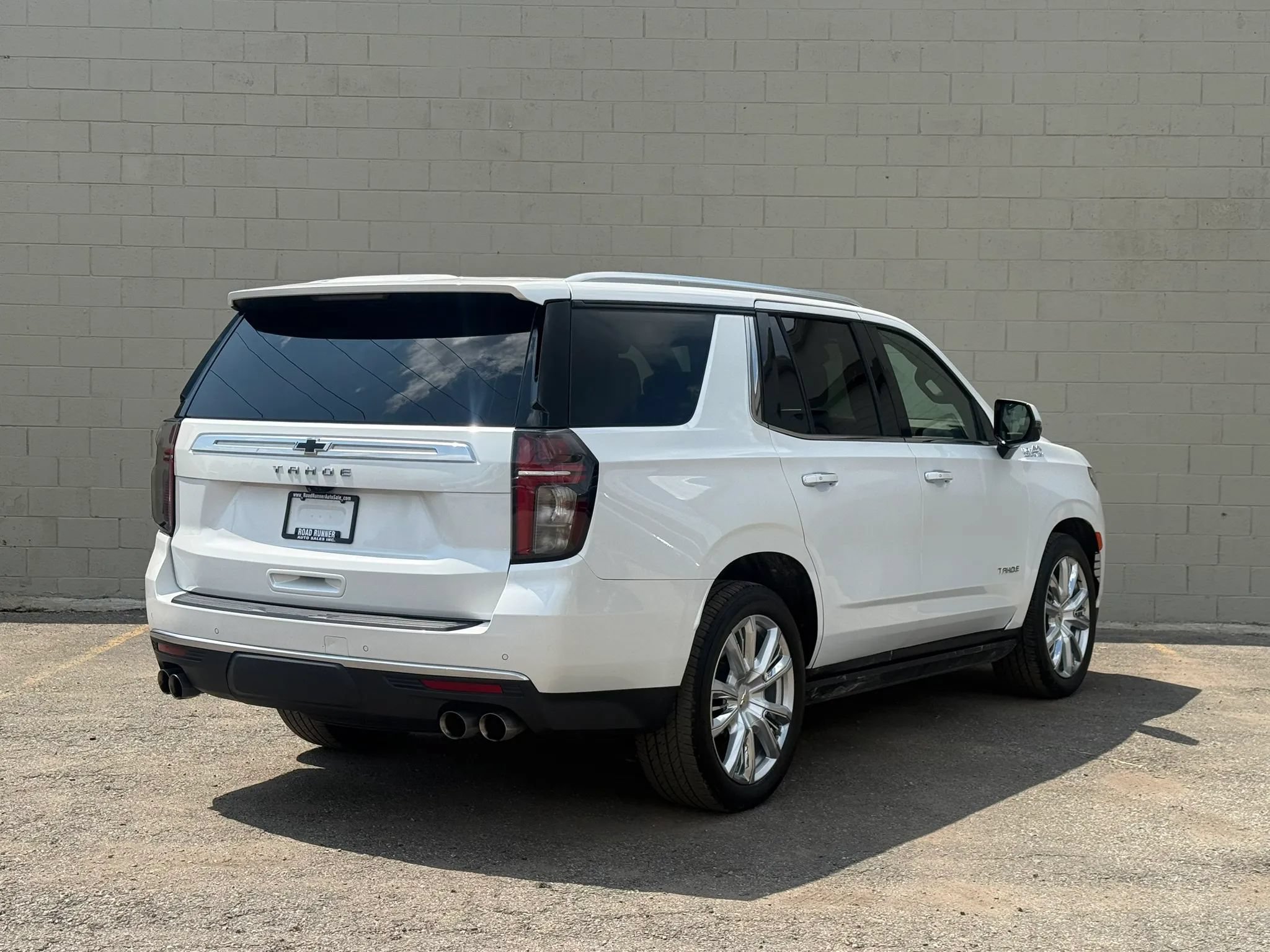 Used 2024 Chevrolet Tahoe High Country w/ Advanced Technology Package AWD/4WD image 10