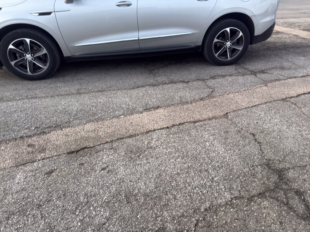Certified 2022 Buick Enclave Essence w/ Experience Buick Package FWD image 1