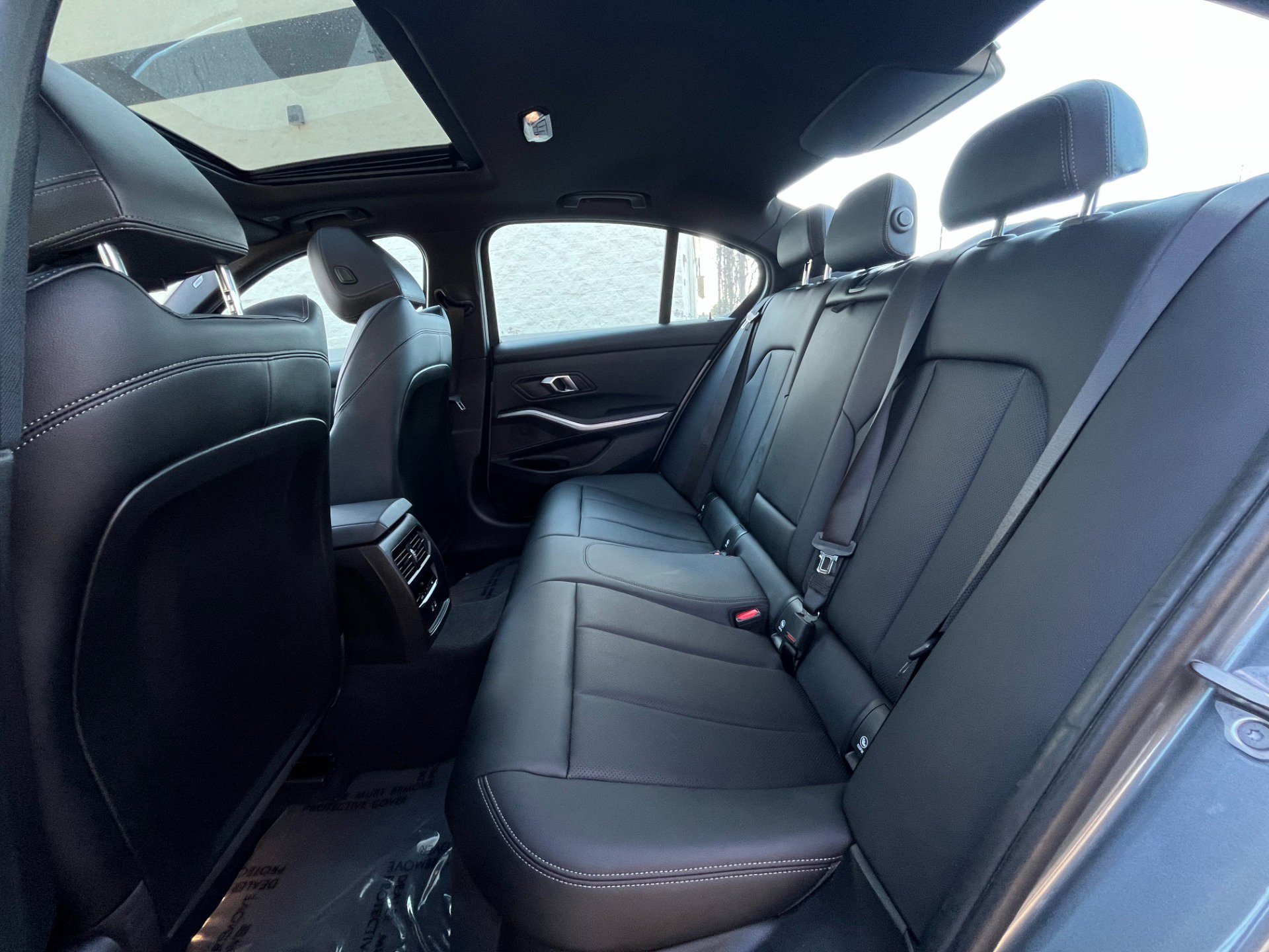 Used 2024 BMW 330i xDrive Sedan w/ Premium Package image 30